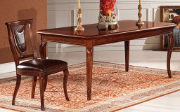 Τραπέζι από ρίζα αμερικάνικης καρυδιάς στην επιφάνεια.